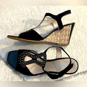 Rare Aquatalia studded Xube wedge sandals 11 NWOT brand new black suede 3” heel